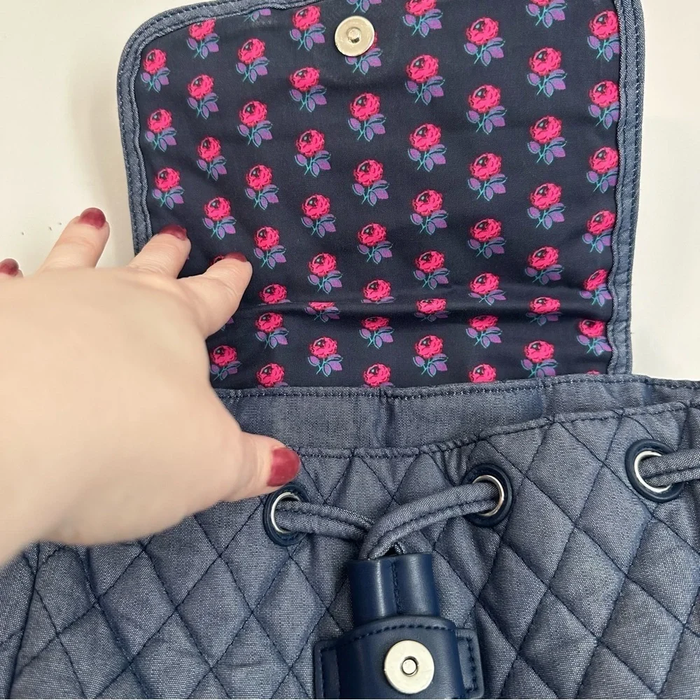 Vera Bradley Quilted Fabric Navy Backpack with Drawstring/Button Close GUC